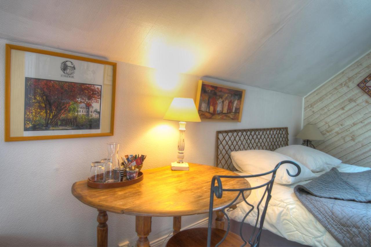 Bed and Breakfast Maison Prairie Bonheur Magny-les-Hameaux Exterior foto